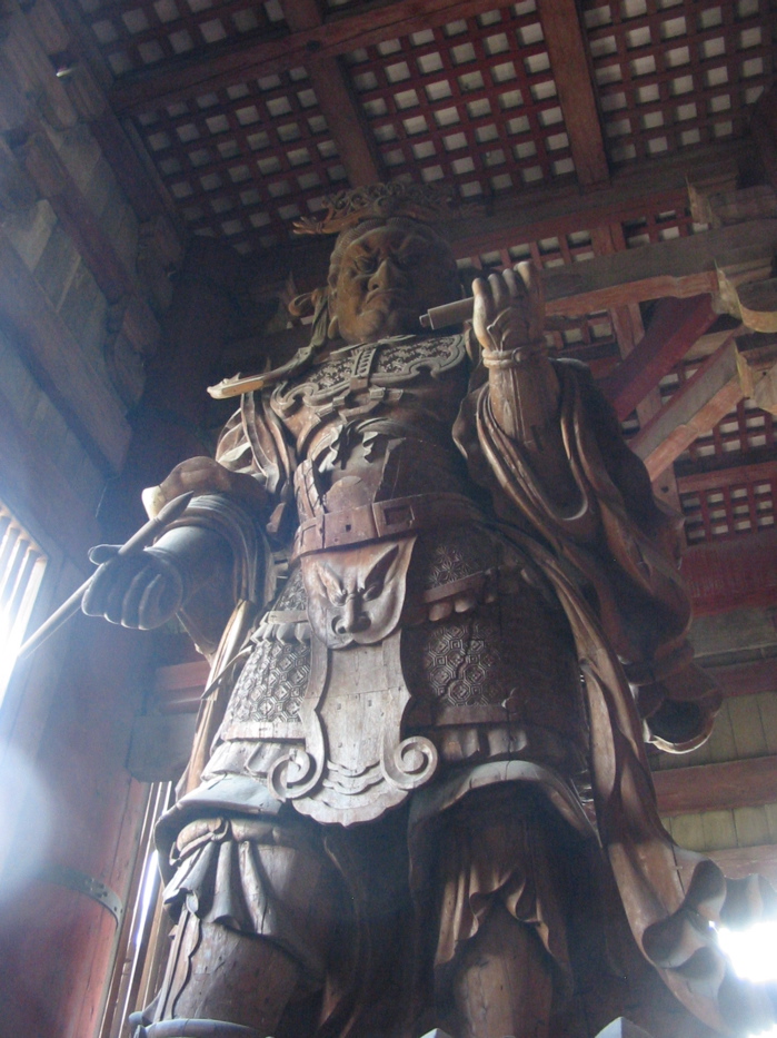 Statue inside Todaiji